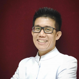 นายแพทย์ ผดุงศักดิ์ เวศกิจกุล