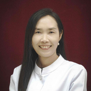 ทันตแพทย์ ณฐมาตา เรืองอ่อน