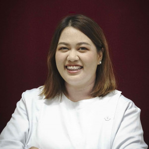 ทันตแพทย์ ธนปตี เพชรช่วย