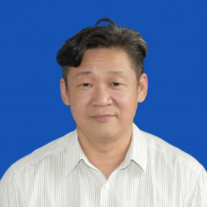 นายแพทย์ สรายุทธ กว้านเจริญ