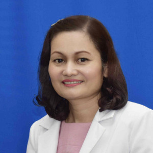 แพทย์หญิง ดลพร เขียวบรรจง