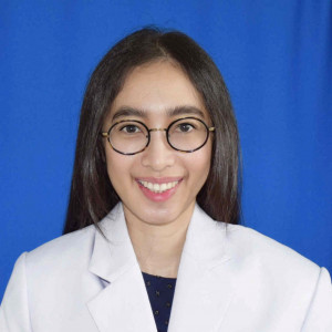 แพทย์หญิง ธัญลักษณ์ เนาวพันธ์