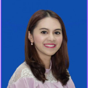 แพทย์หญิง อรไท   ชั้นแก้ว